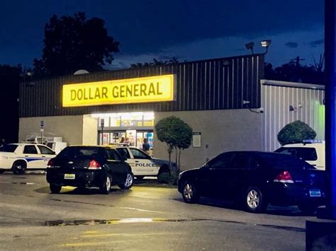 The incident occurred around 930 p. . Dollar general employee shoots robber